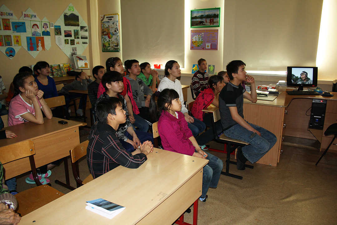 The use of Koryak learning materials in teaching